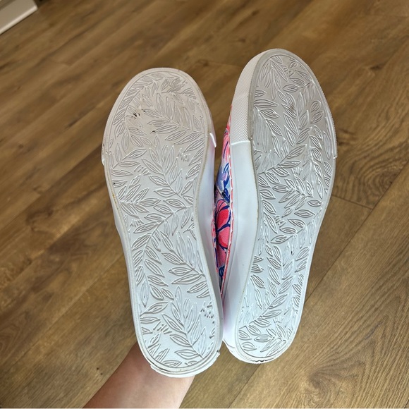 Lilly Pulitzer white, pink print slip / slide - Size 6 - Picture 9 of 10